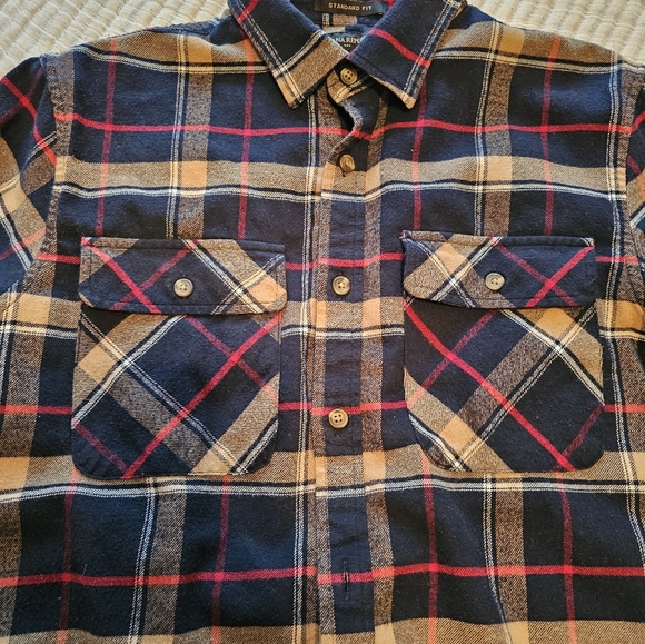 Banana Republic plaid flannel long sleeve  casual button-down shirt. Size medium - Picture 3 of 5